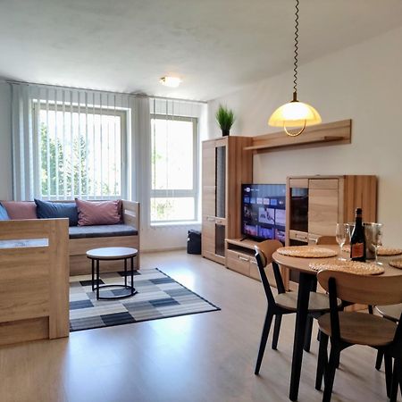 Tiche Anenske Apartmany S Hotelovym Servisem, S Kvalitni Bufetovou Snidani A S Exklusivnim Saunovym Wellness Grotta Spa - By Relax הַרָכוֹב מראה חיצוני תמונה