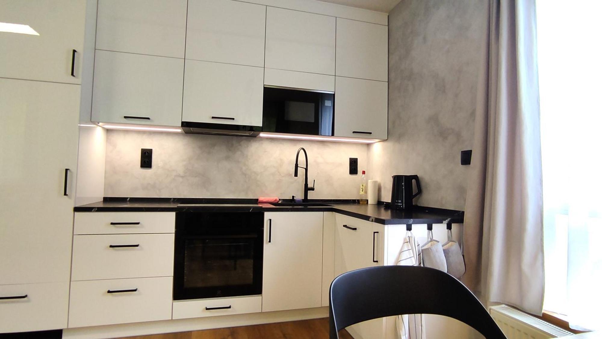 Tiche Anenske Apartmany S Hotelovym Servisem, S Kvalitni Bufetovou Snidani A S Exklusivnim Saunovym Wellness Grotta Spa - By Relax הַרָכוֹב מראה חיצוני תמונה