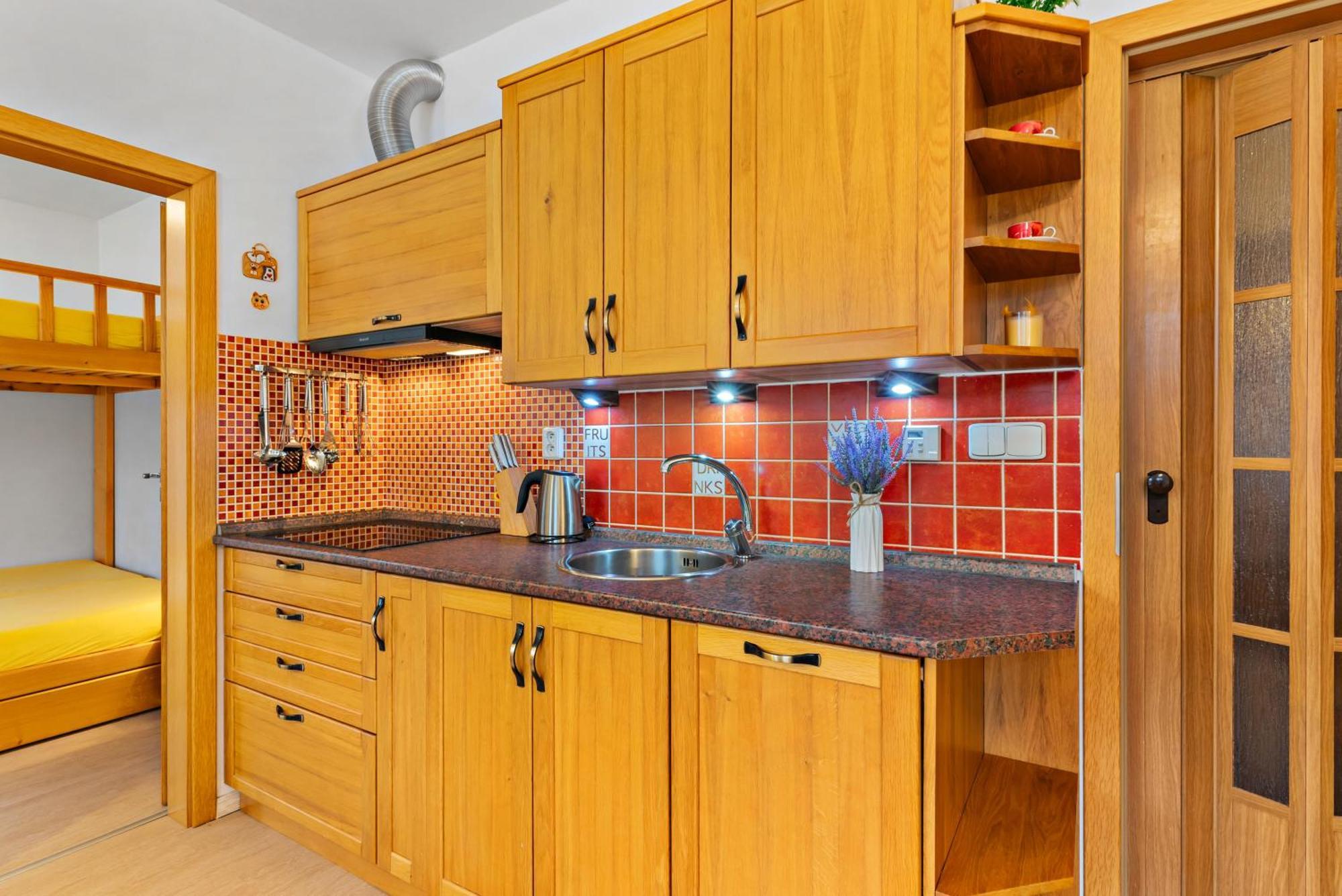 Tiche Anenske Apartmany S Hotelovym Servisem, S Kvalitni Bufetovou Snidani A S Exklusivnim Saunovym Wellness Grotta Spa - By Relax הַרָכוֹב מראה חיצוני תמונה