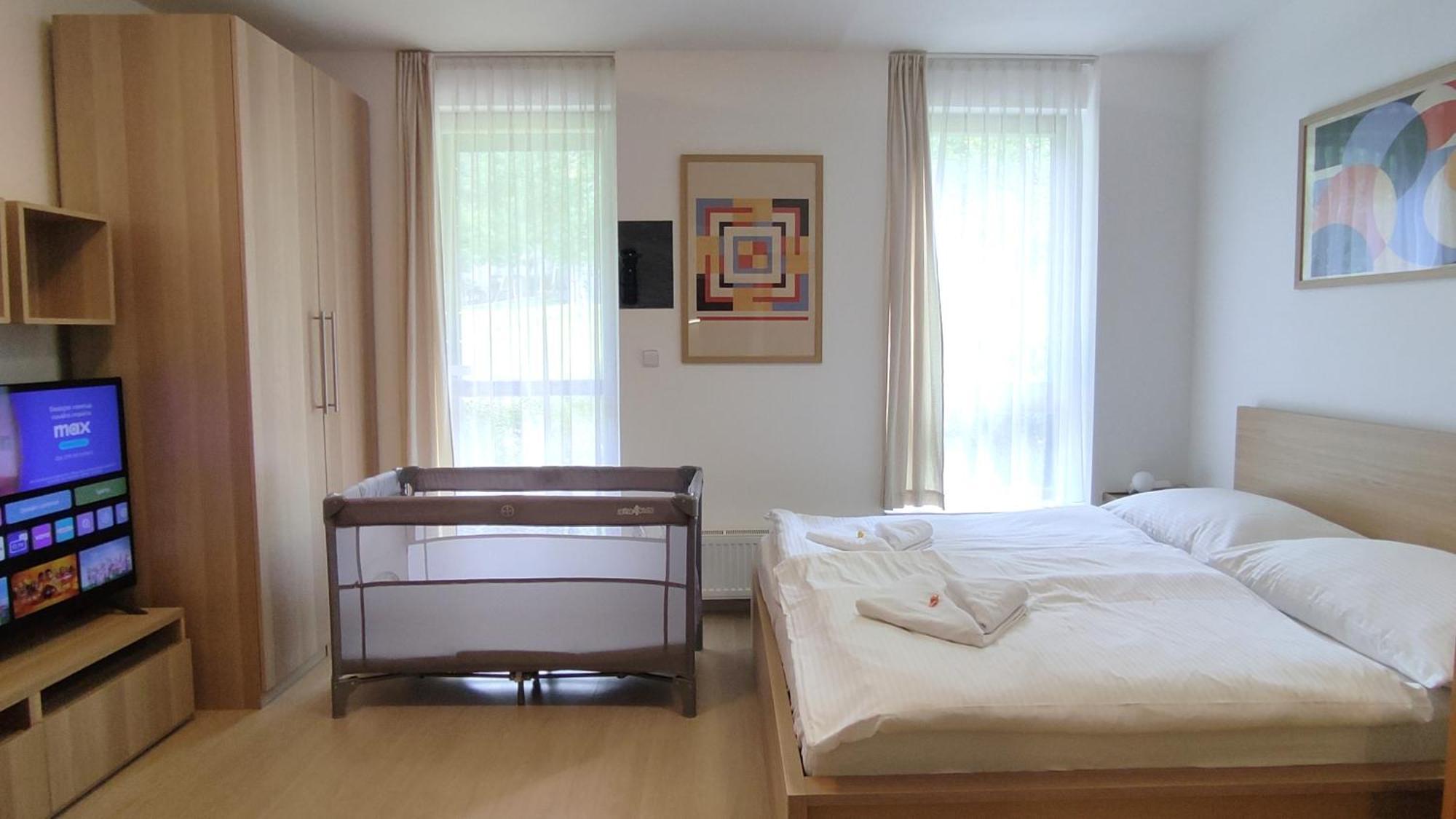 Tiche Anenske Apartmany S Hotelovym Servisem, S Kvalitni Bufetovou Snidani A S Exklusivnim Saunovym Wellness Grotta Spa - By Relax הַרָכוֹב מראה חיצוני תמונה
