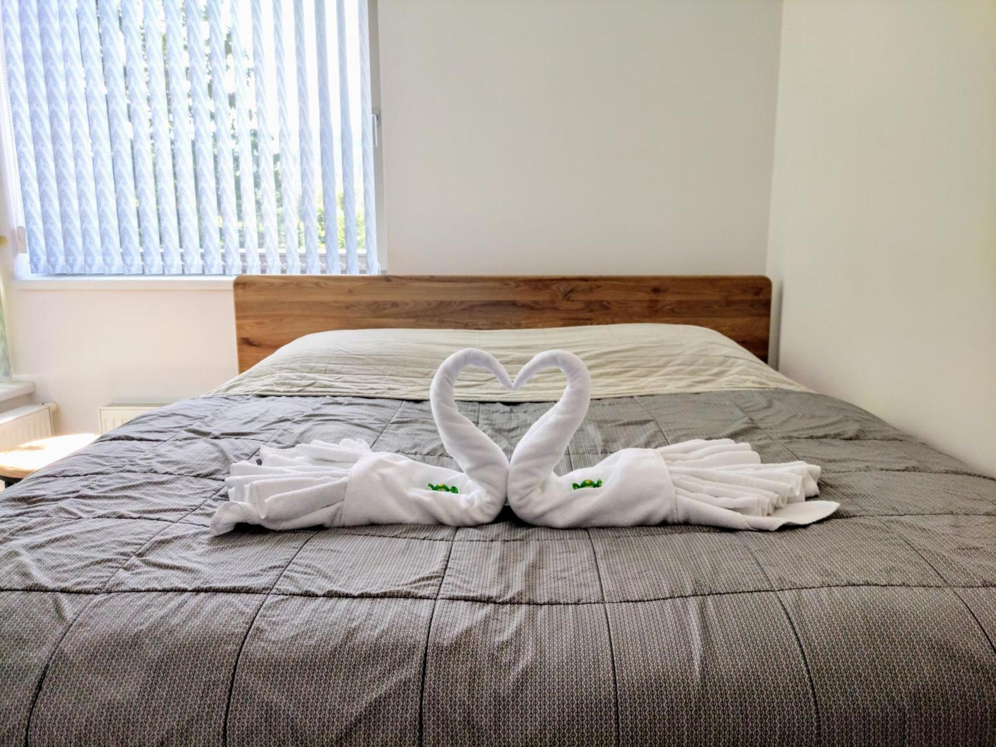 Tiche Anenske Apartmany S Hotelovym Servisem, S Kvalitni Bufetovou Snidani A S Exklusivnim Saunovym Wellness Grotta Spa - By Relax הַרָכוֹב מראה חיצוני תמונה