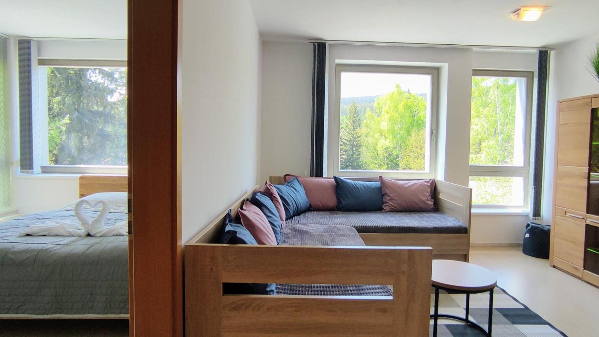 Tiche Anenske Apartmany S Hotelovym Servisem, S Kvalitni Bufetovou Snidani A S Exklusivnim Saunovym Wellness Grotta Spa - By Relax הַרָכוֹב מראה חיצוני תמונה